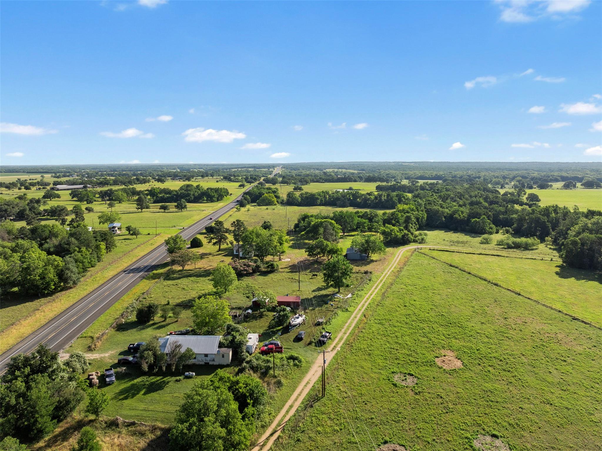 3009 S Highway 77