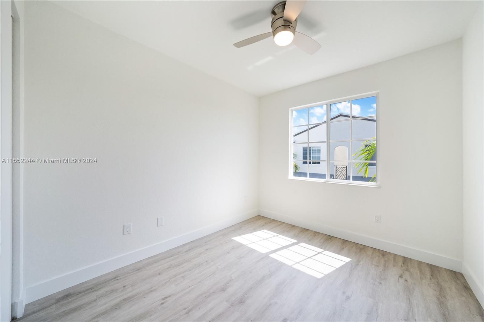 131 SE 7th Ave Unit: -
