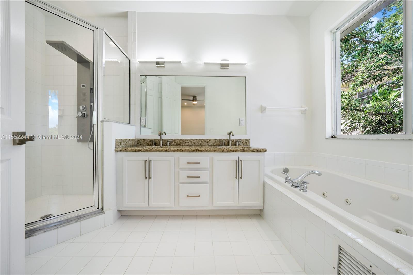 131 SE 7th Ave Unit: -