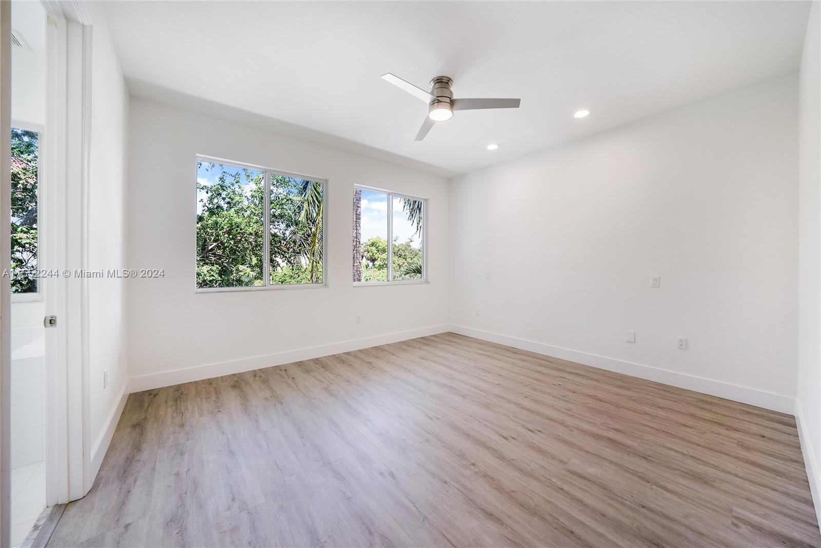 131 SE 7th Ave Unit: -