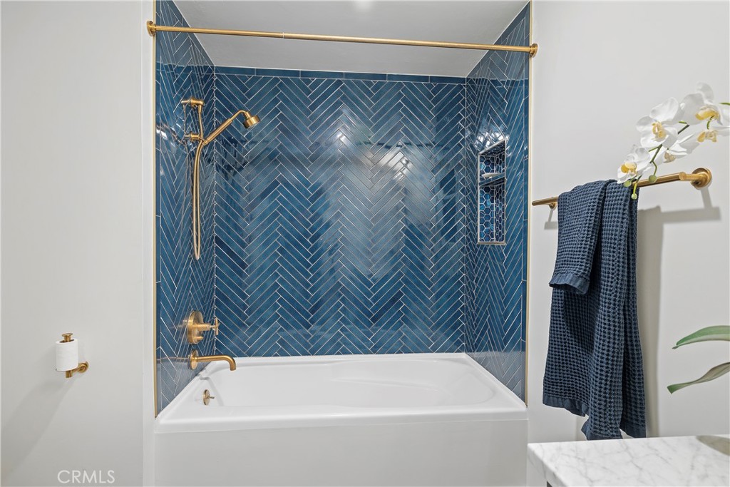 3141 Michelson Drive 907