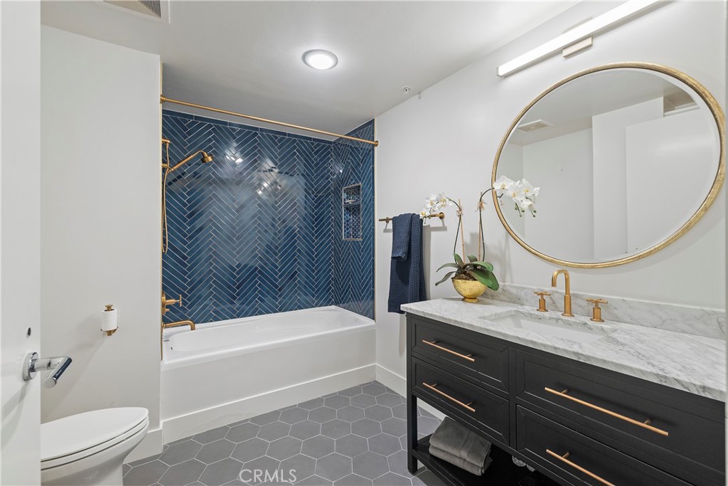 3141 Michelson Drive 907