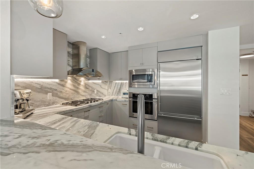 3141 Michelson Drive 907