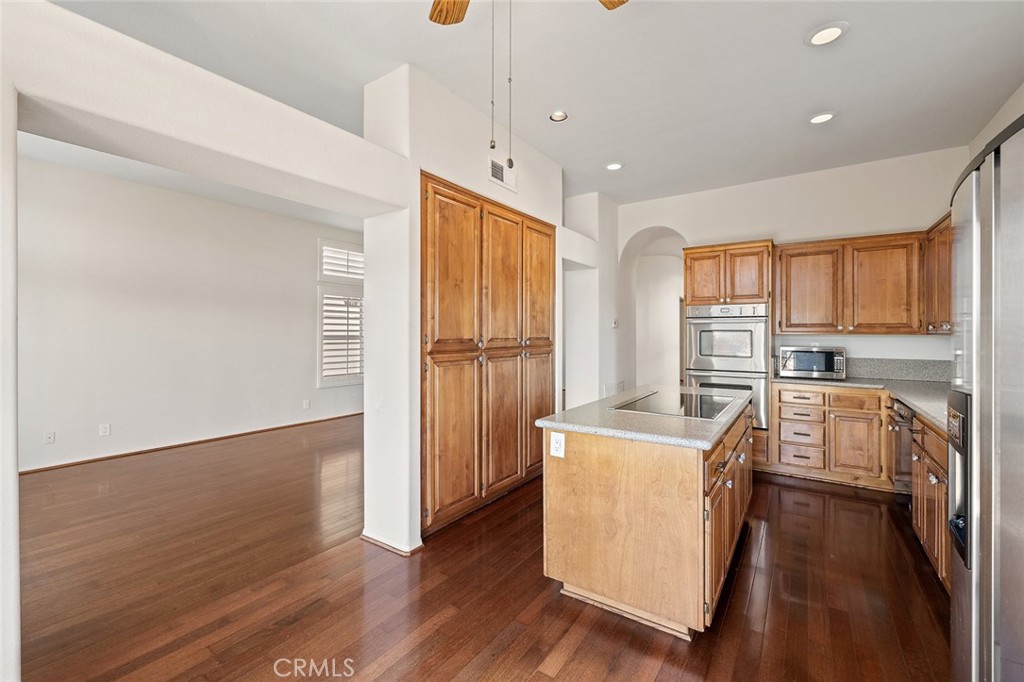 33686 Bridgehampton Drive