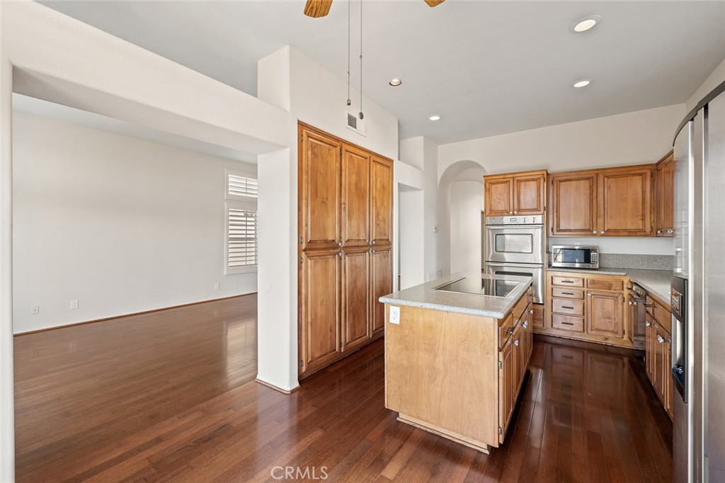 33686 Bridgehampton Drive