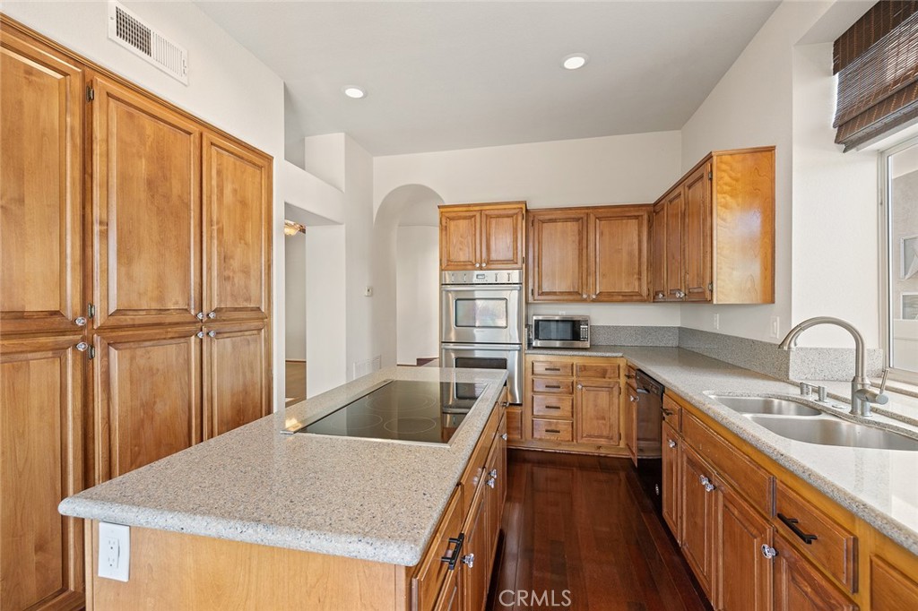 33686 Bridgehampton Drive