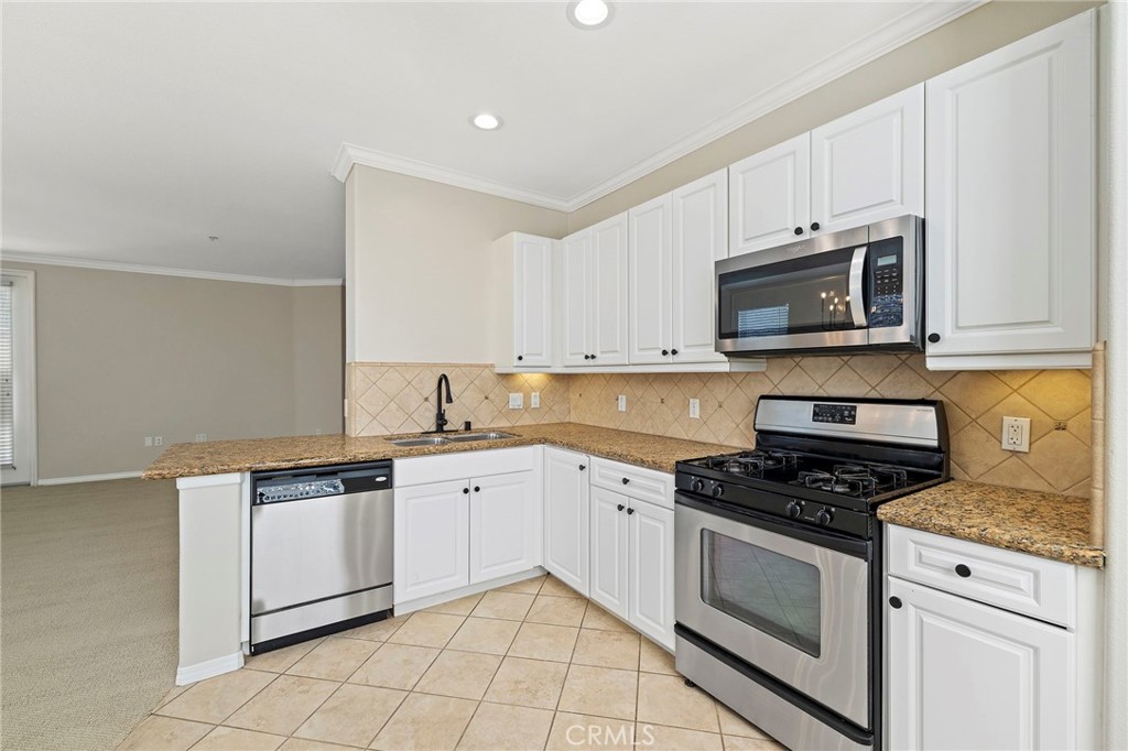 3450 Watermarke Place