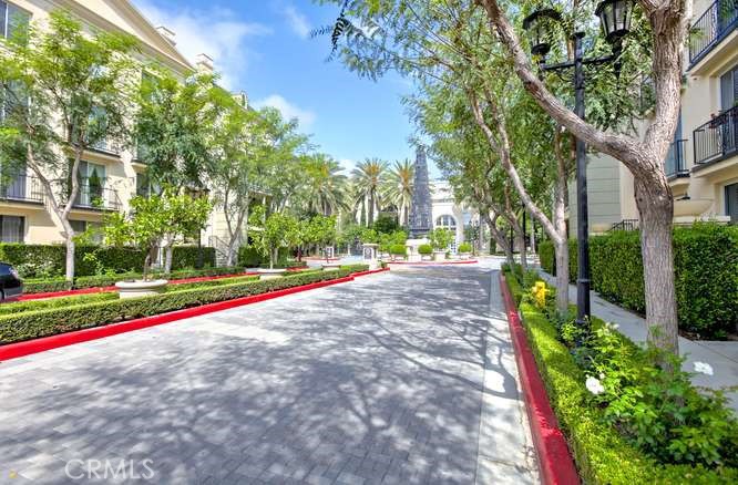 2212 Watermarke Place