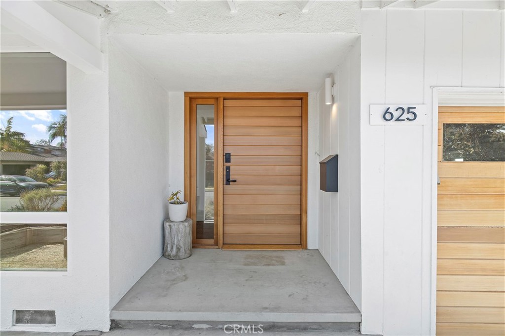 625 Beachcomber Drive