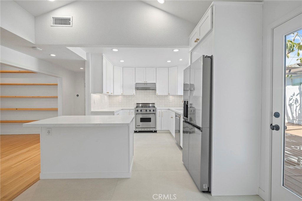 625 Beachcomber Drive