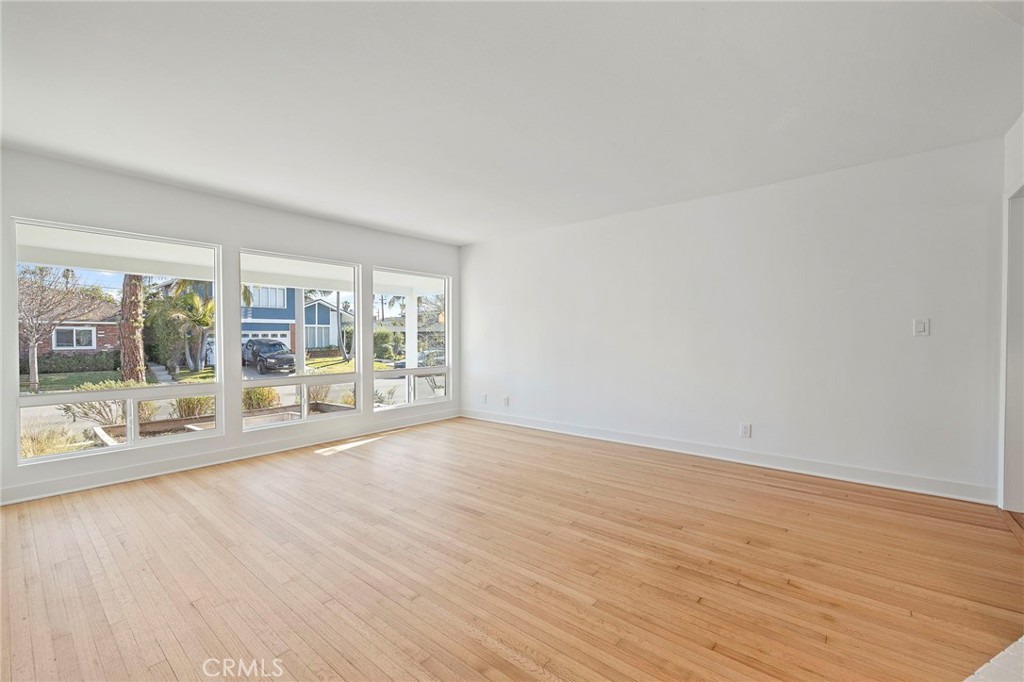 625 Beachcomber Drive