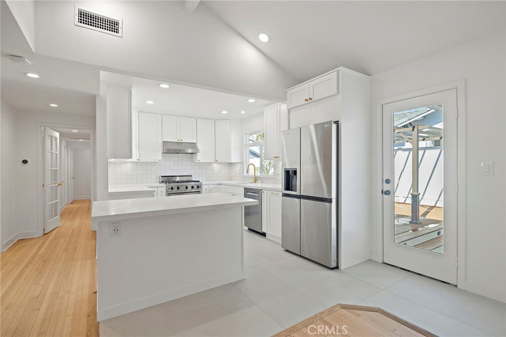 625 Beachcomber Drive