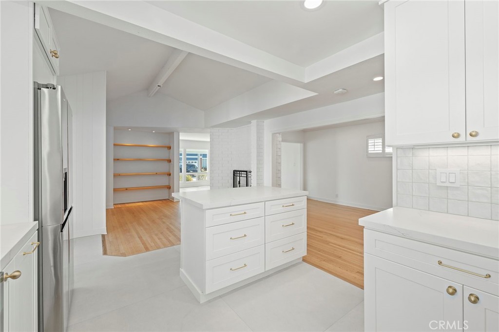 625 Beachcomber Drive