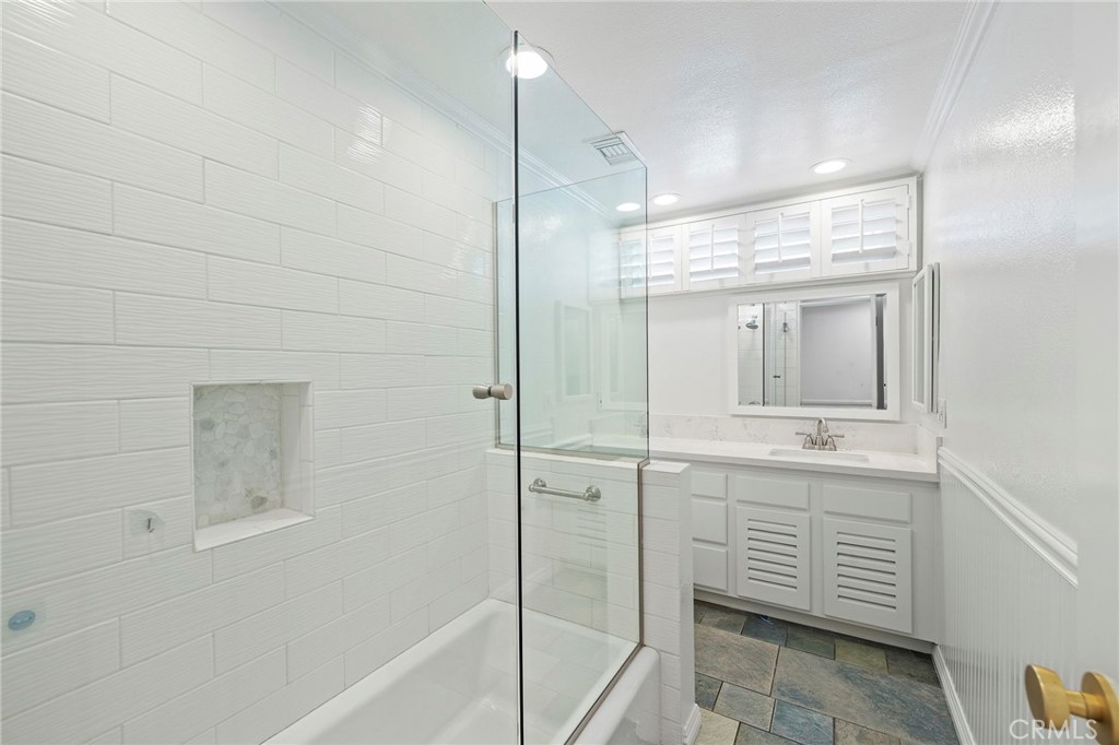 625 Beachcomber Drive