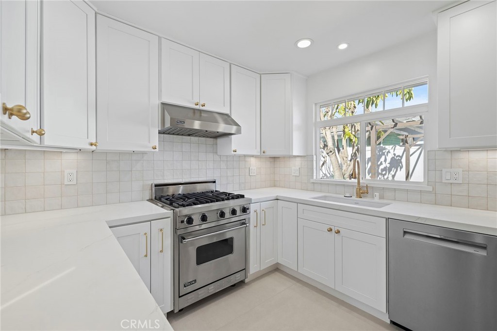 625 Beachcomber Drive