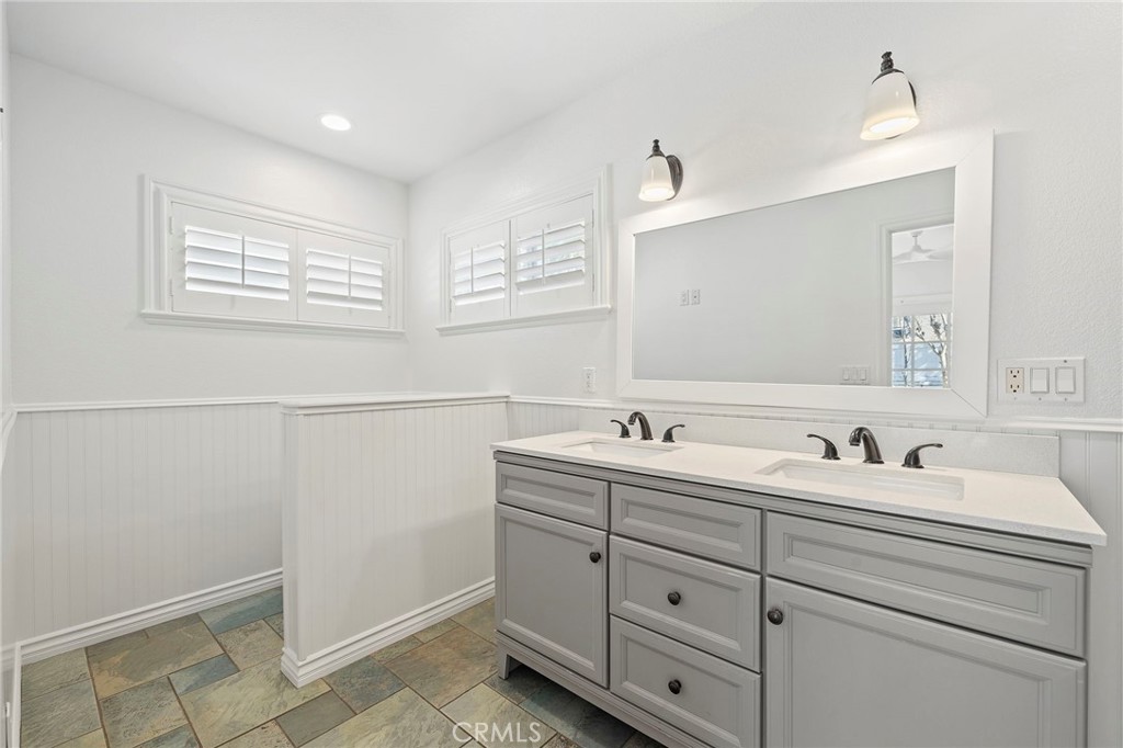 625 Beachcomber Drive