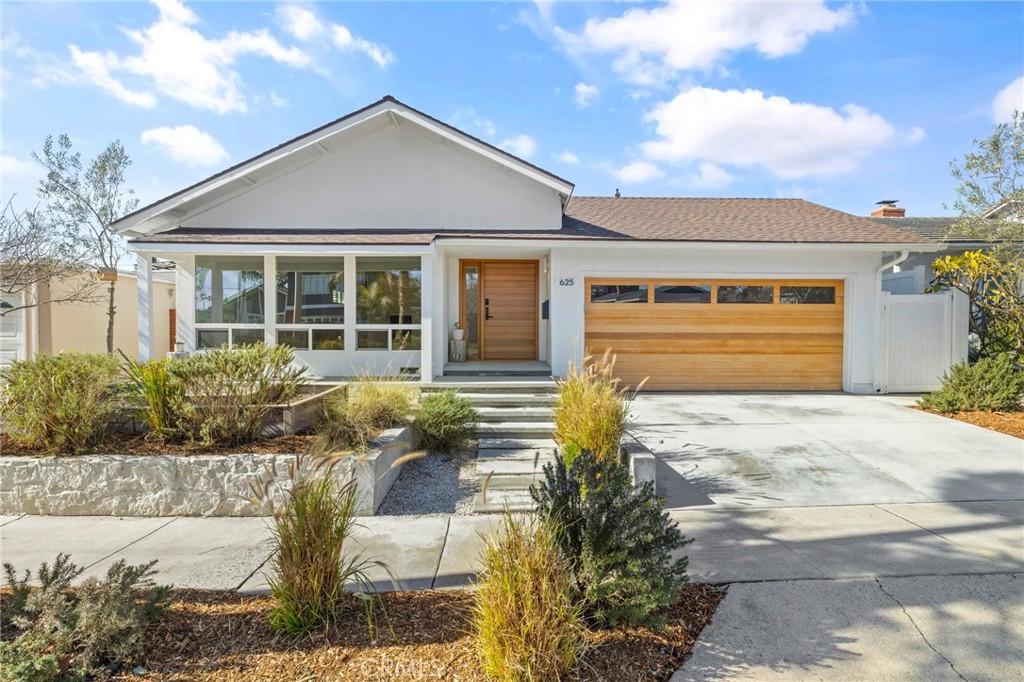 625 Beachcomber Drive