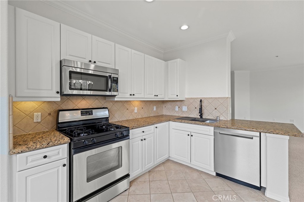 3459 Watermarke Place