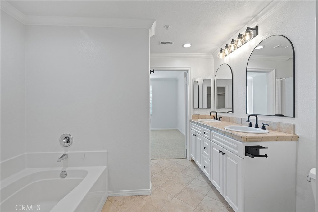 3459 Watermarke Place