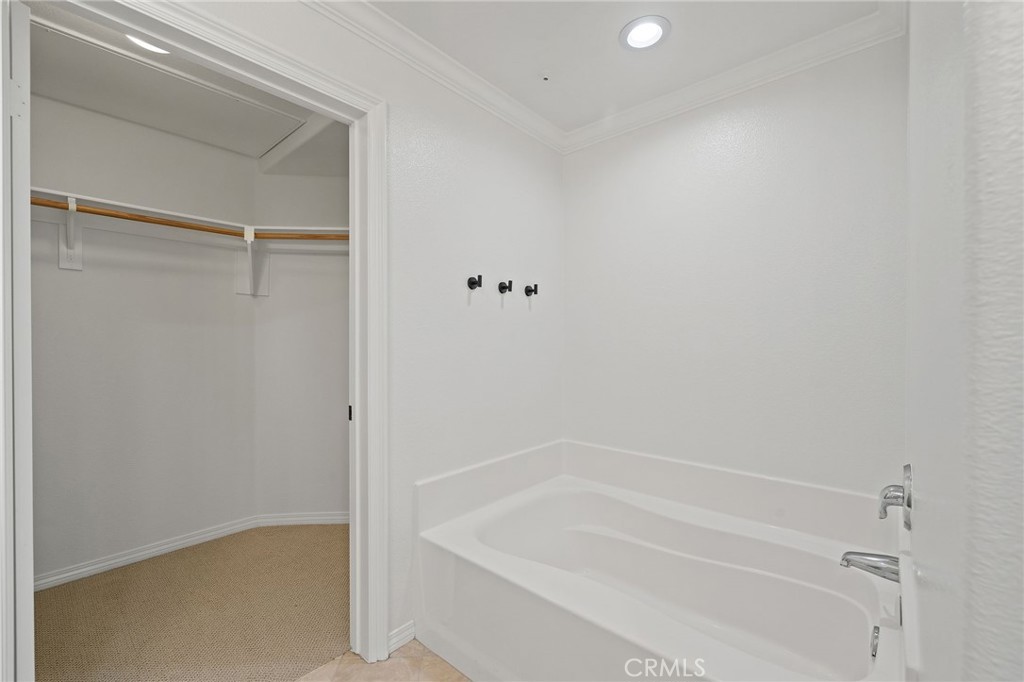 3459 Watermarke Place