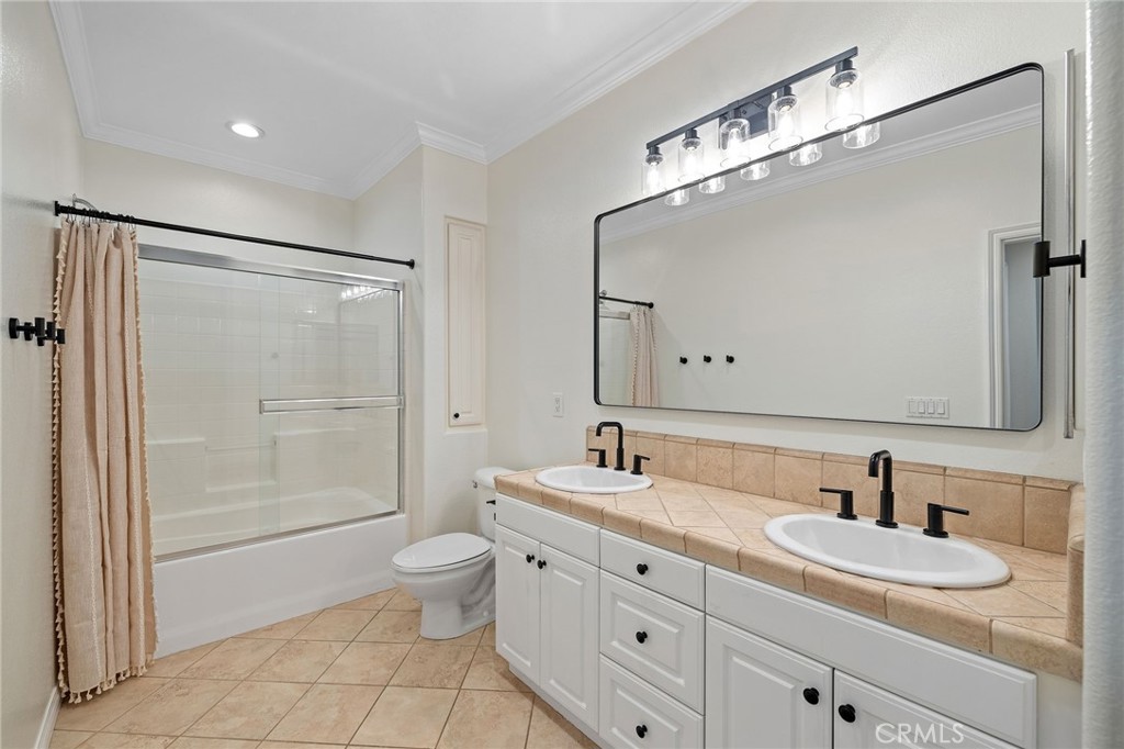 3451 Watermarke Place