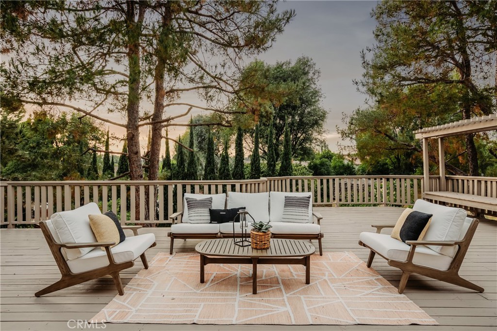 18571 Buena Vista Avenue