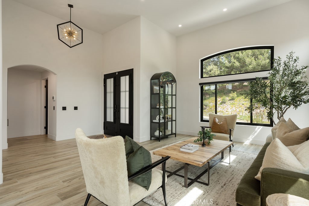 837 S Canyon Mist Lane