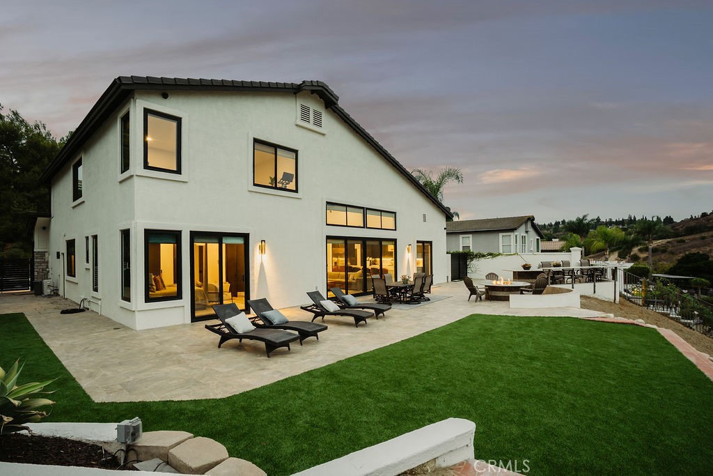 837 S Canyon Mist Lane