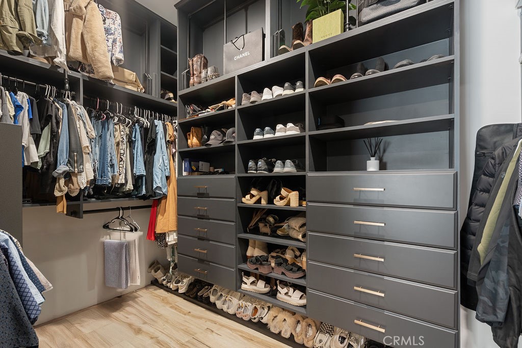 837 S Canyon Mist Lane