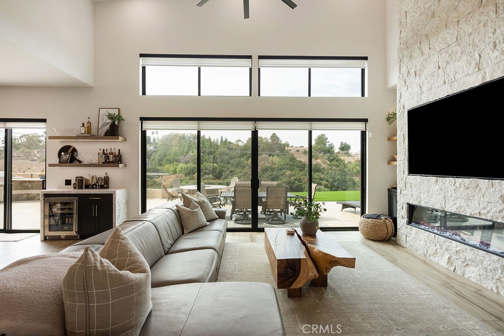 837 S Canyon Mist Lane