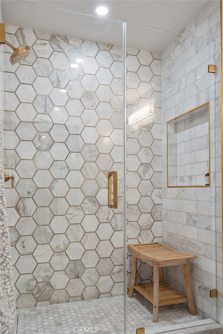 837 S Canyon Mist Lane