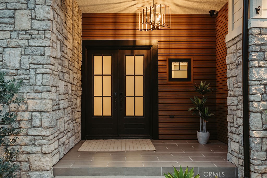 837 S Canyon Mist Lane