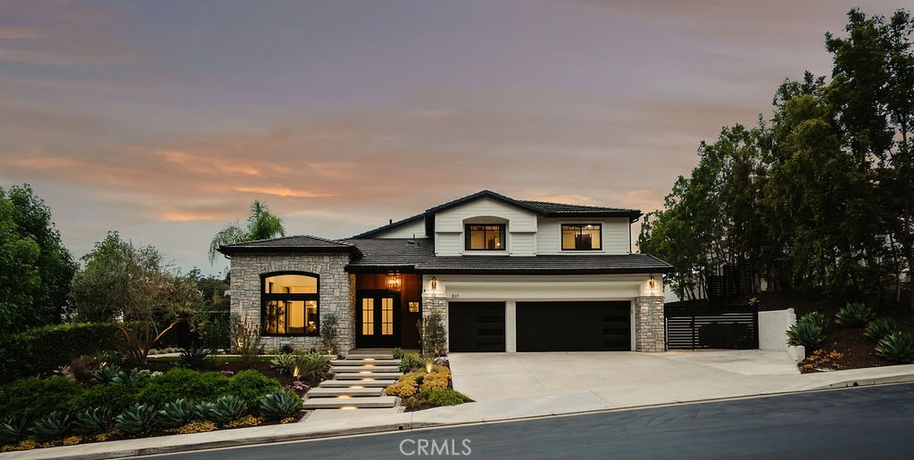 837 S Canyon Mist Lane