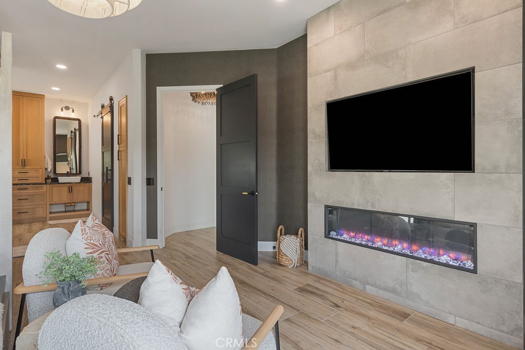 837 S Canyon Mist Lane