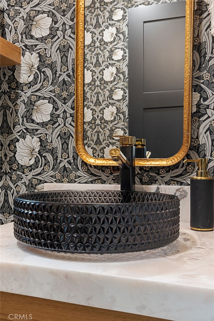 837 S Canyon Mist Lane