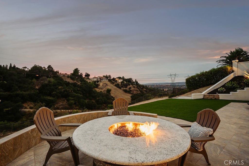 837 S Canyon Mist Lane