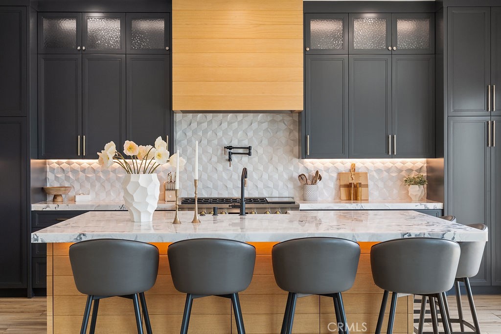 837 S Canyon Mist Lane