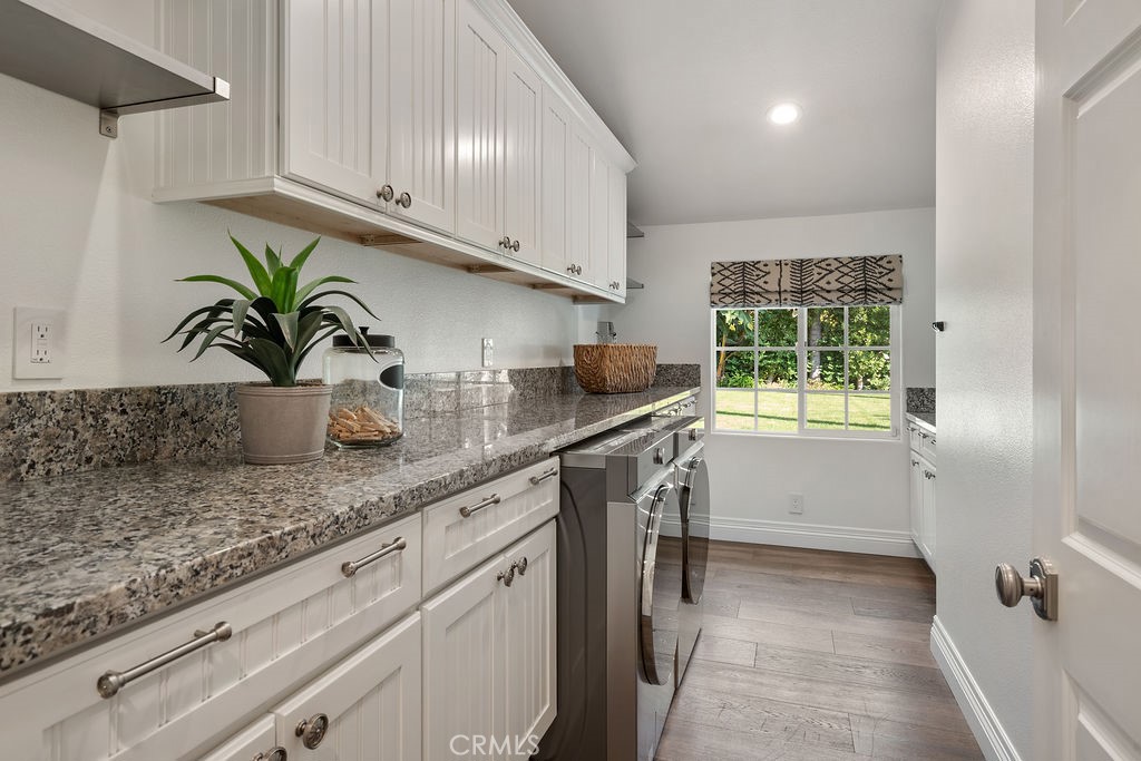 10262 Old Lamplighter Lane