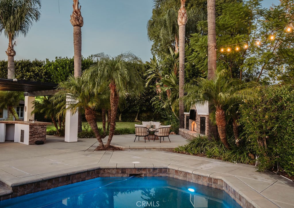 10262 Old Lamplighter Lane