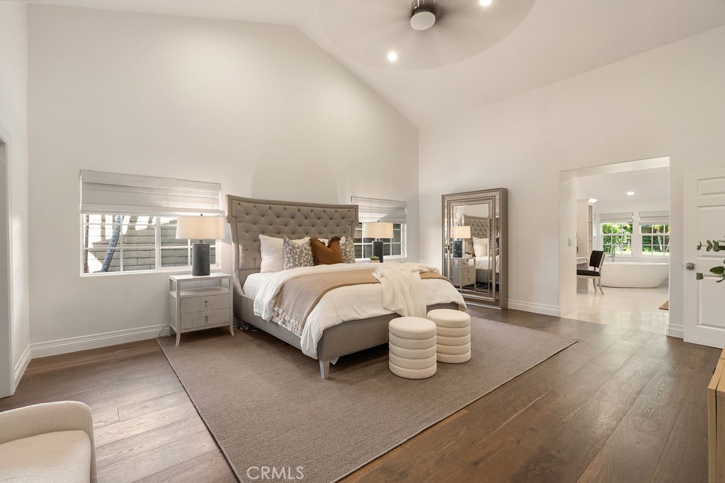 10262 Old Lamplighter Lane