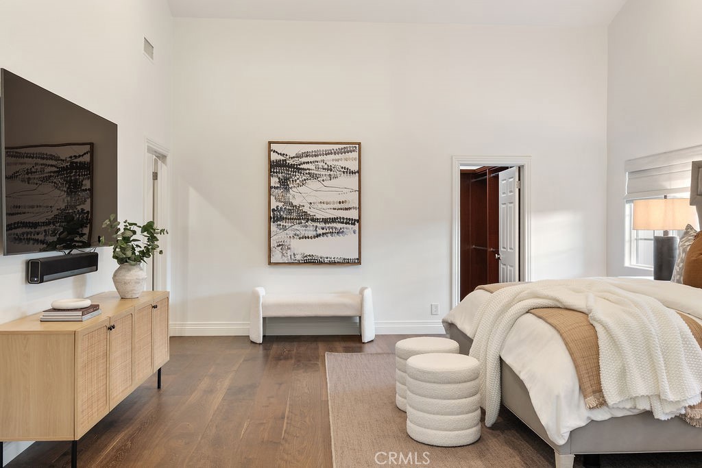 10262 Old Lamplighter Lane