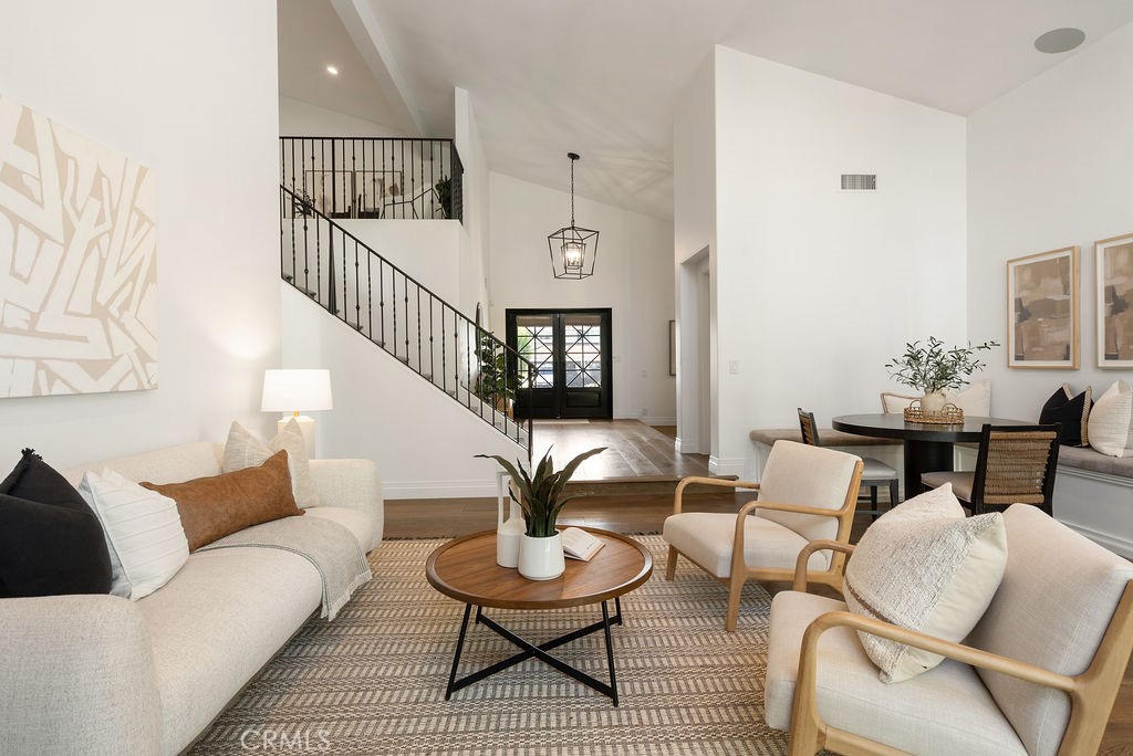 10262 Old Lamplighter Lane