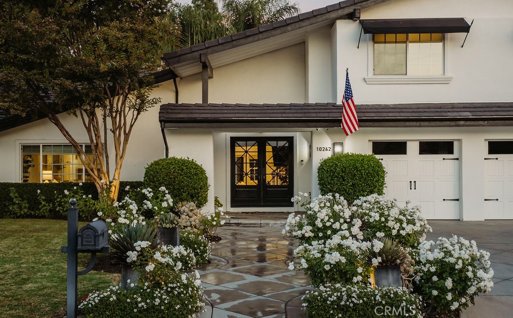 10262 Old Lamplighter Lane