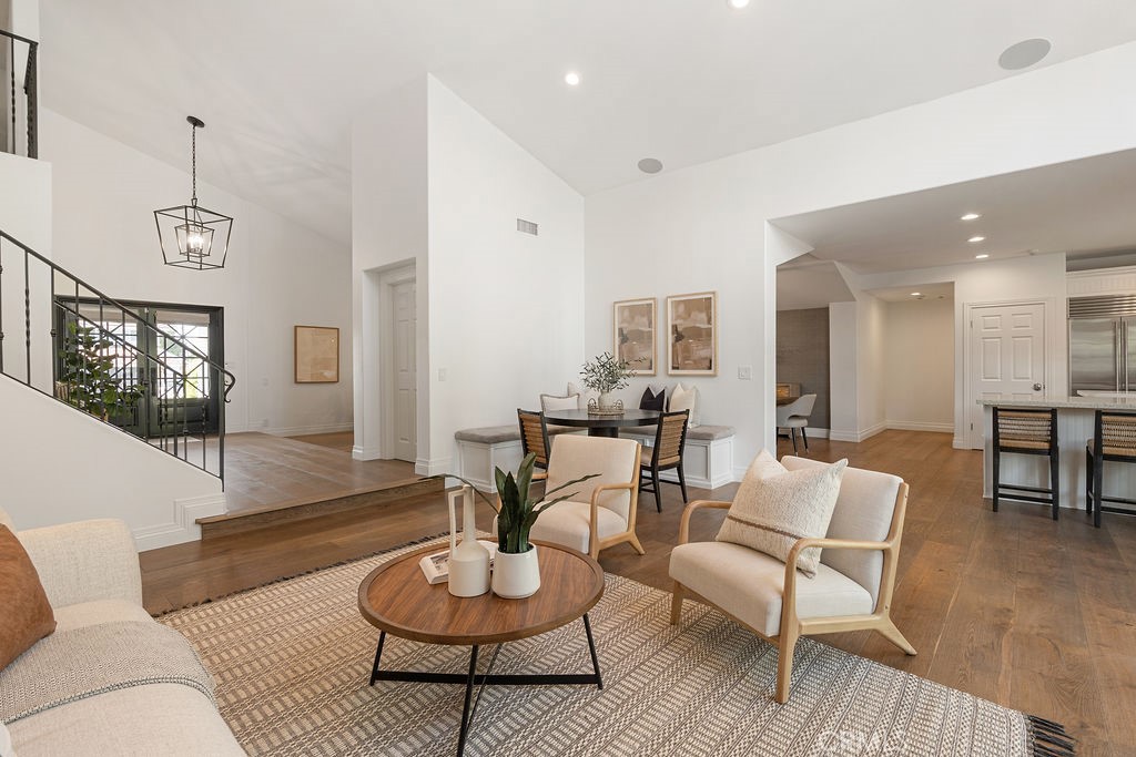 10262 Old Lamplighter Lane