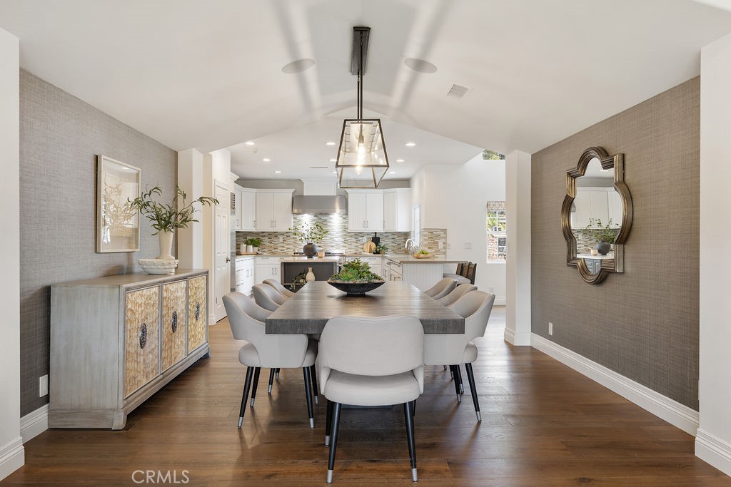 10262 Old Lamplighter Lane