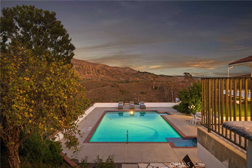 10181 Overhill Drive