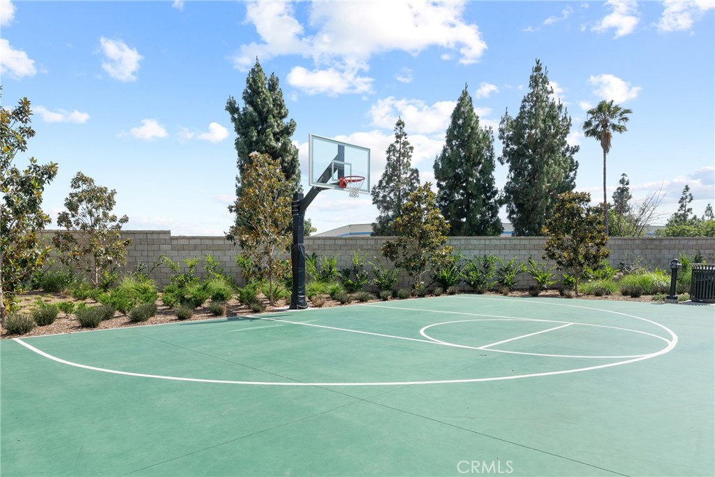 1562 Topeka Ave 1