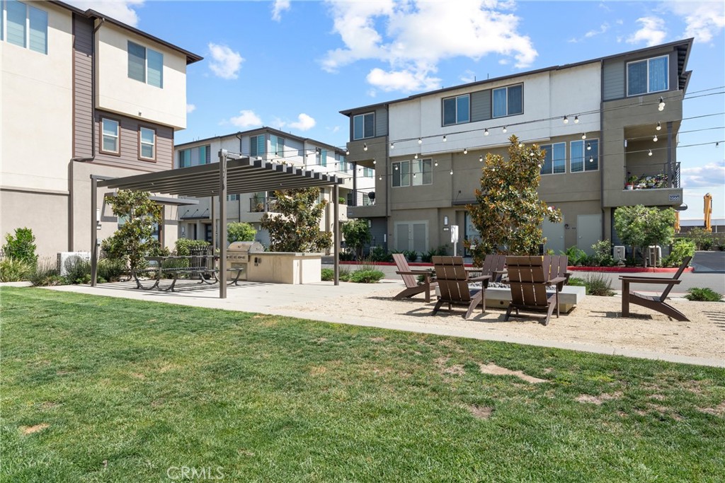 1562 Topeka Ave 1