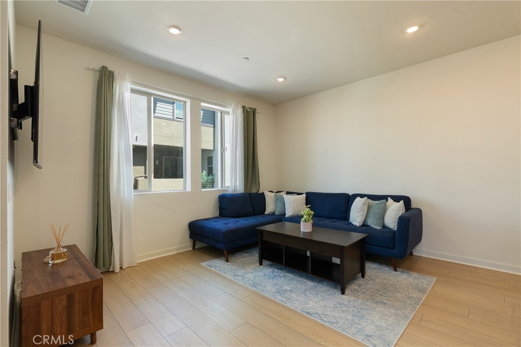 1562 Topeka Ave 1