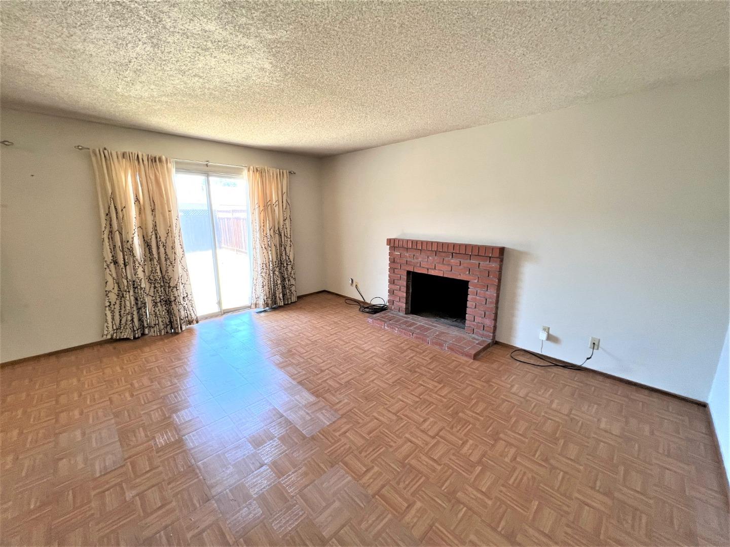 6053 Chesbro Avenue